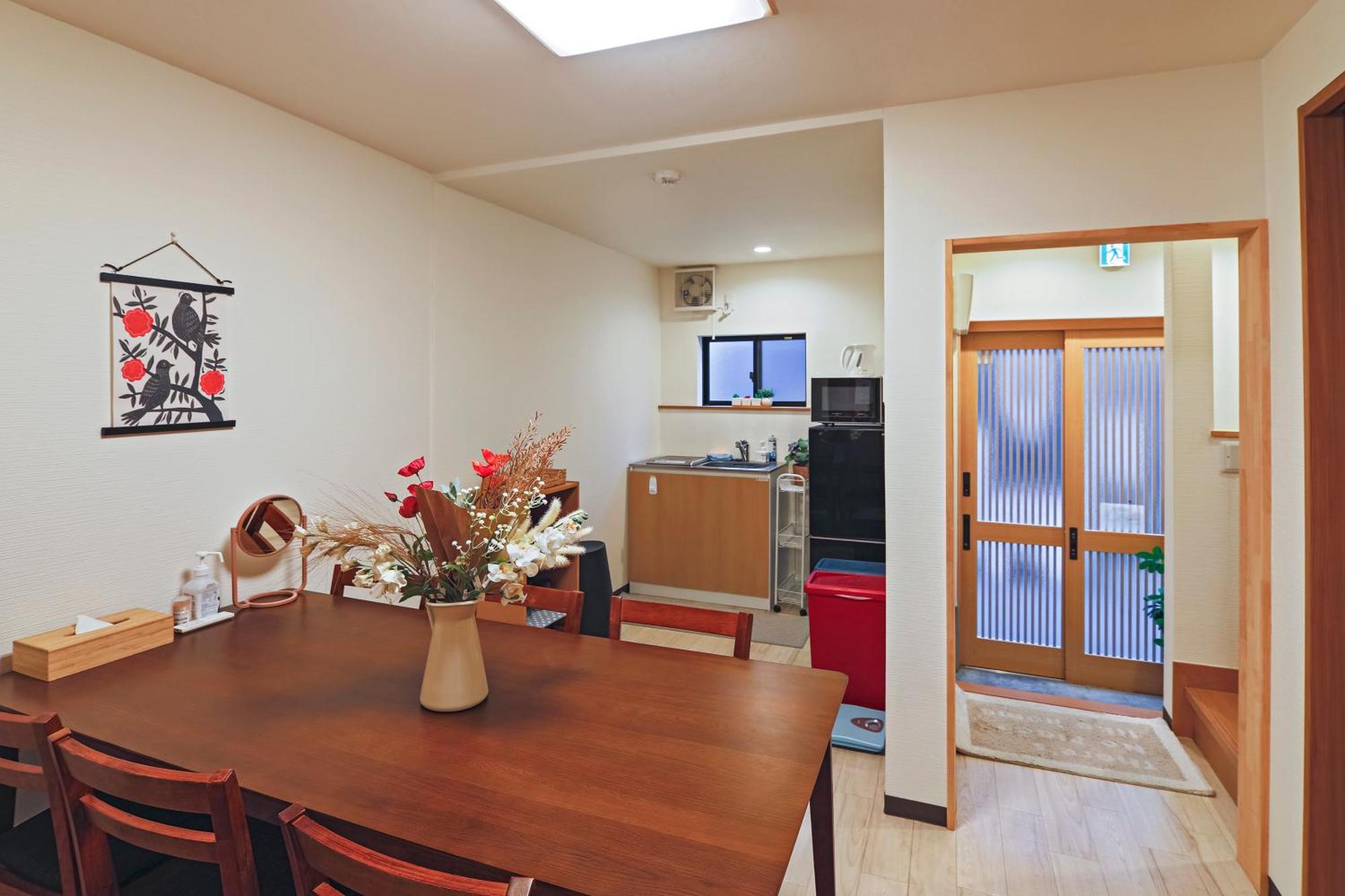 Appartamento 山house中津 最大10人 中津駅まで徒歩6分 梅田まで電車4分行ける！　 Osaka Esterno foto